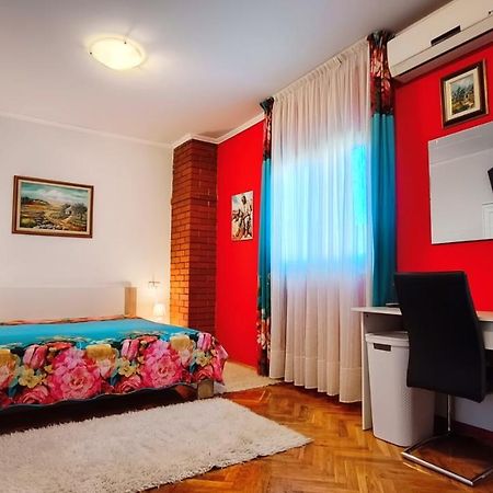 Apartman Ladybird Пула Екстериор снимка