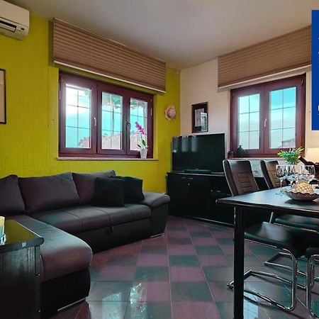 Apartman Ladybird Пула Екстериор снимка