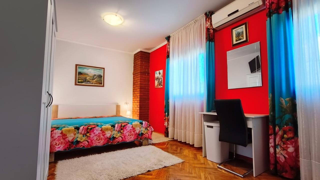Apartman Ladybird Пула Екстериор снимка