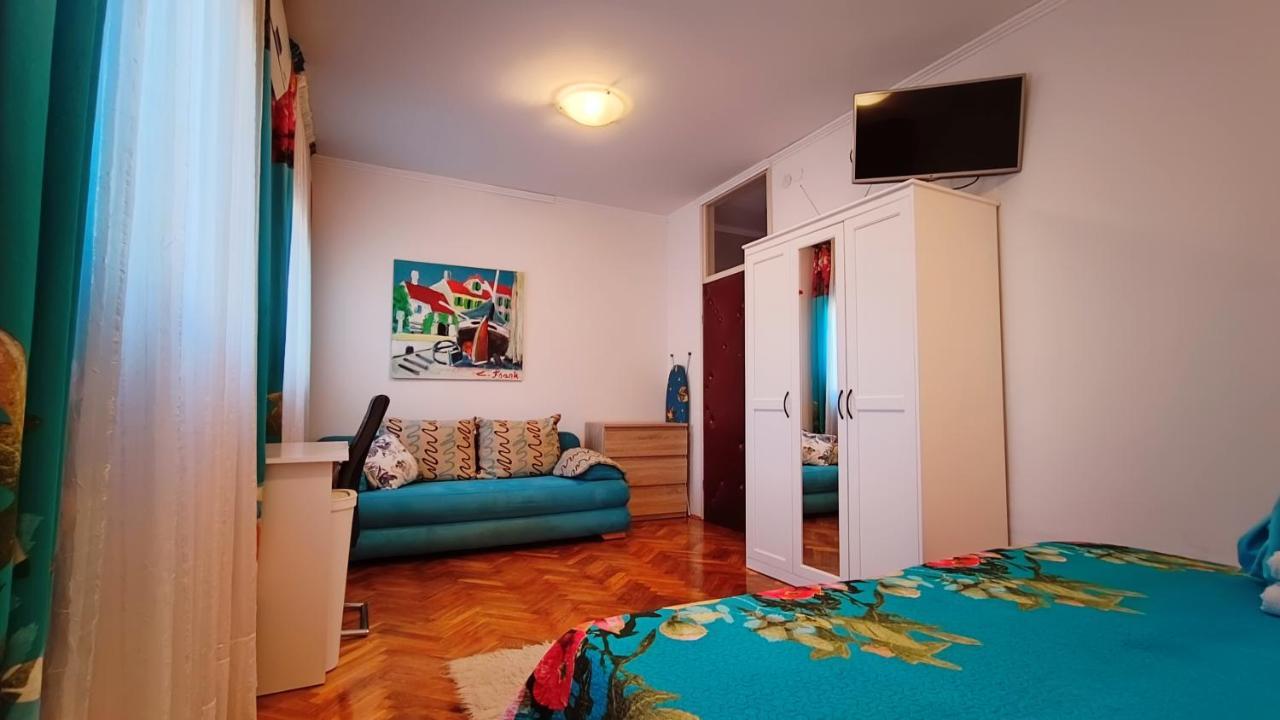 Apartman Ladybird Пула Екстериор снимка