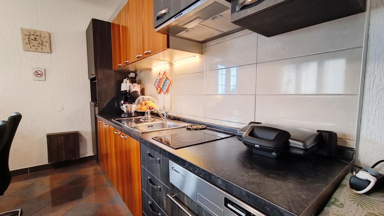 Apartman Ladybird Пула Екстериор снимка