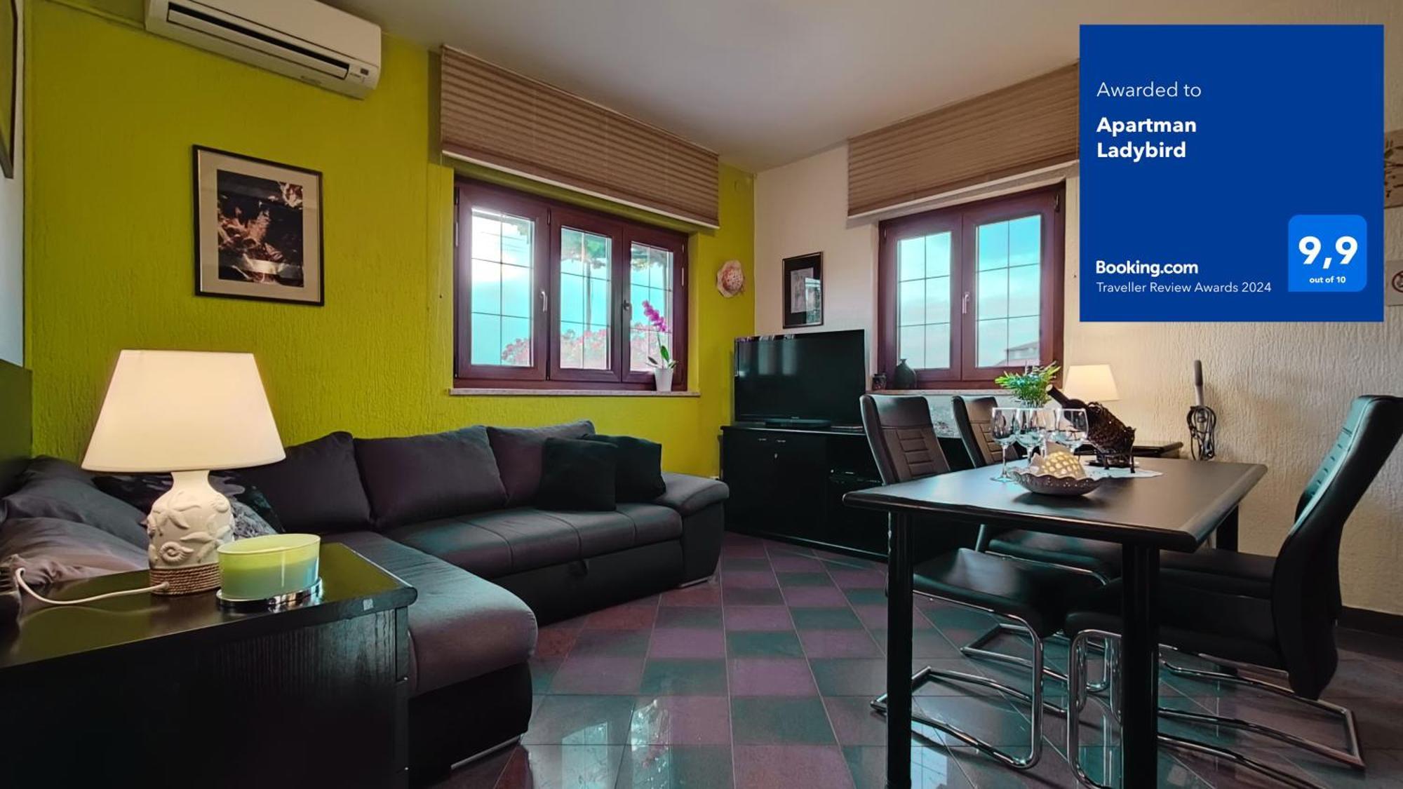 Apartman Ladybird Пула Екстериор снимка