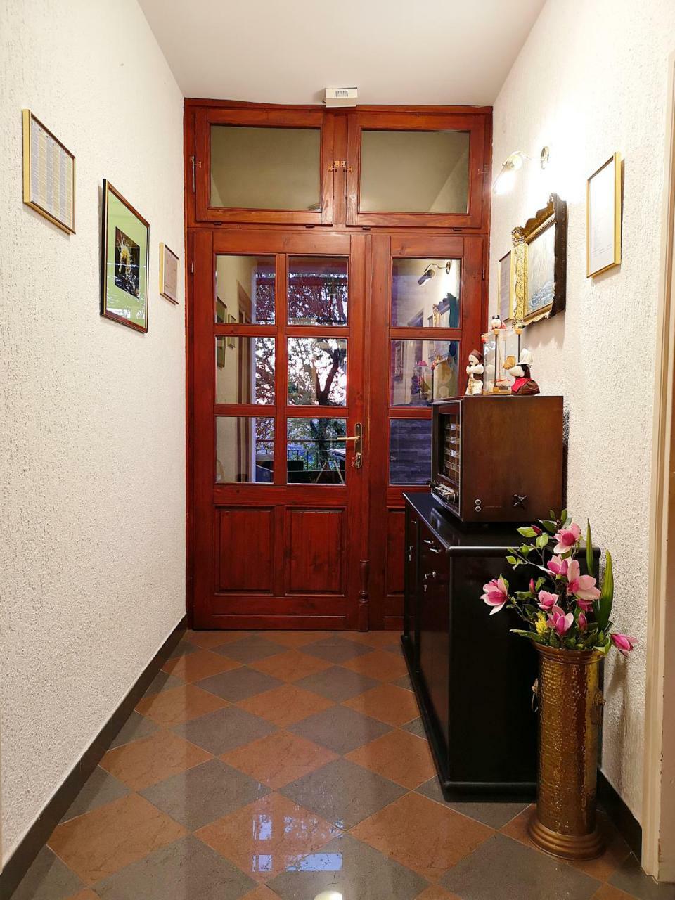 Apartman Ladybird Пула Екстериор снимка
